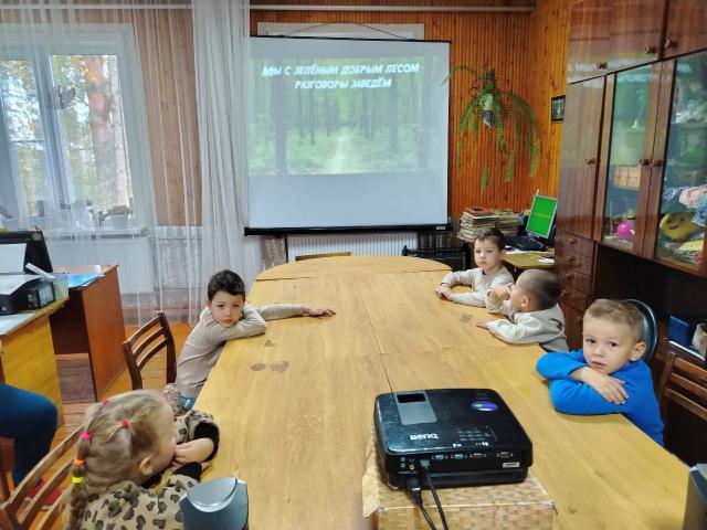 Встречи по вторникам: осенняя прогулка в лес