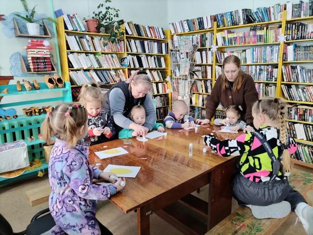 Литературное путешествие &laquo;Ну &ndash; ка книжка повернись, ну &ndash; ка сказка покажись"