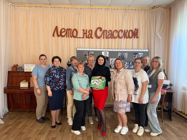 Второй день фестиваля книги и чтения &laquo;Лето на Спасской&raquo;