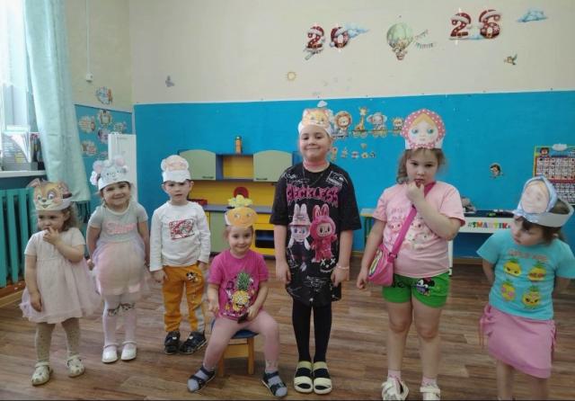 Игра по станциям &laquo;В гостях у русской народной сказки&raquo; в Комаровской библиотеке